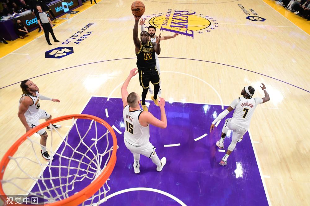 使她能够在 使她能够在